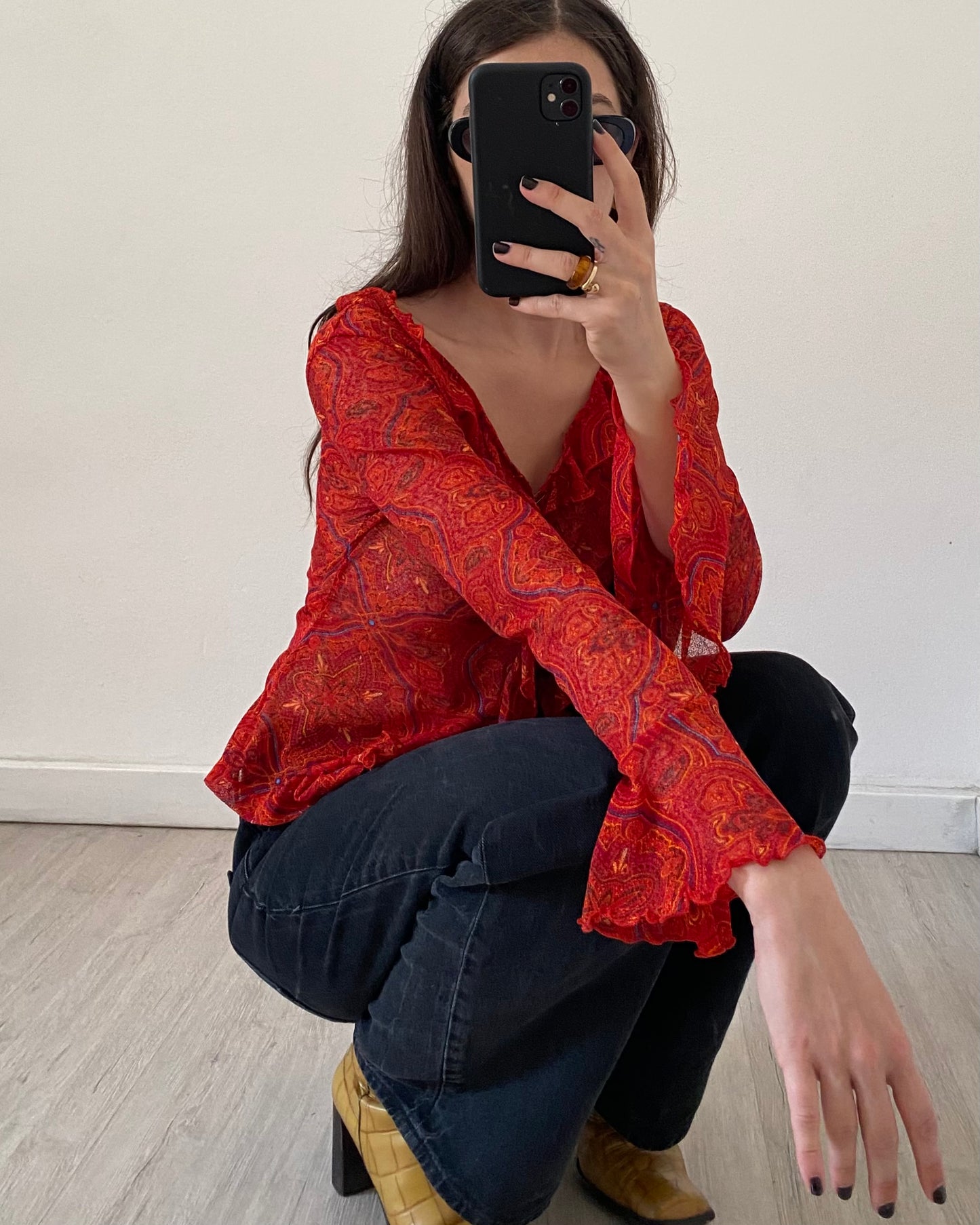 Long sleeves top with volants