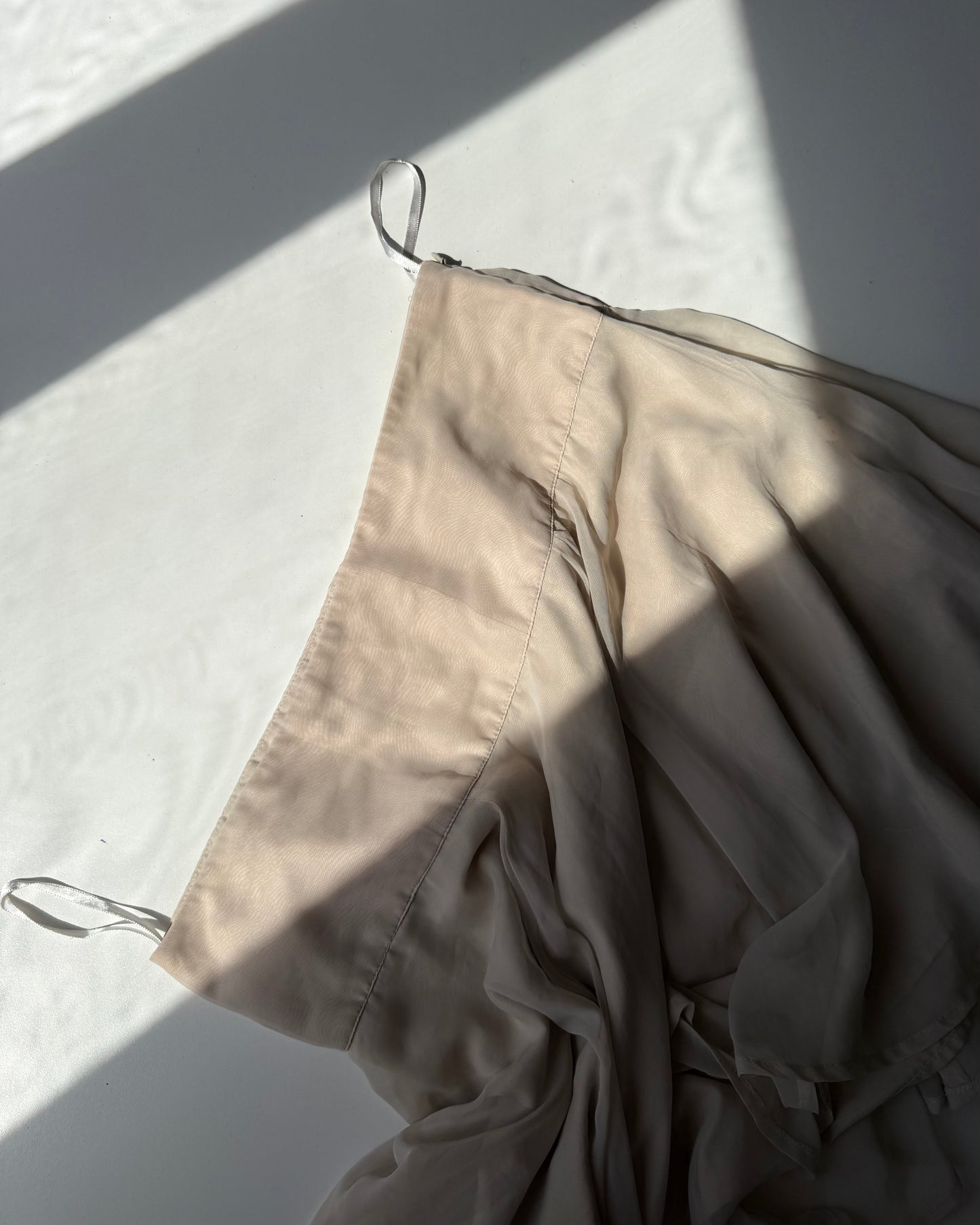 00s beige chiffon skirt