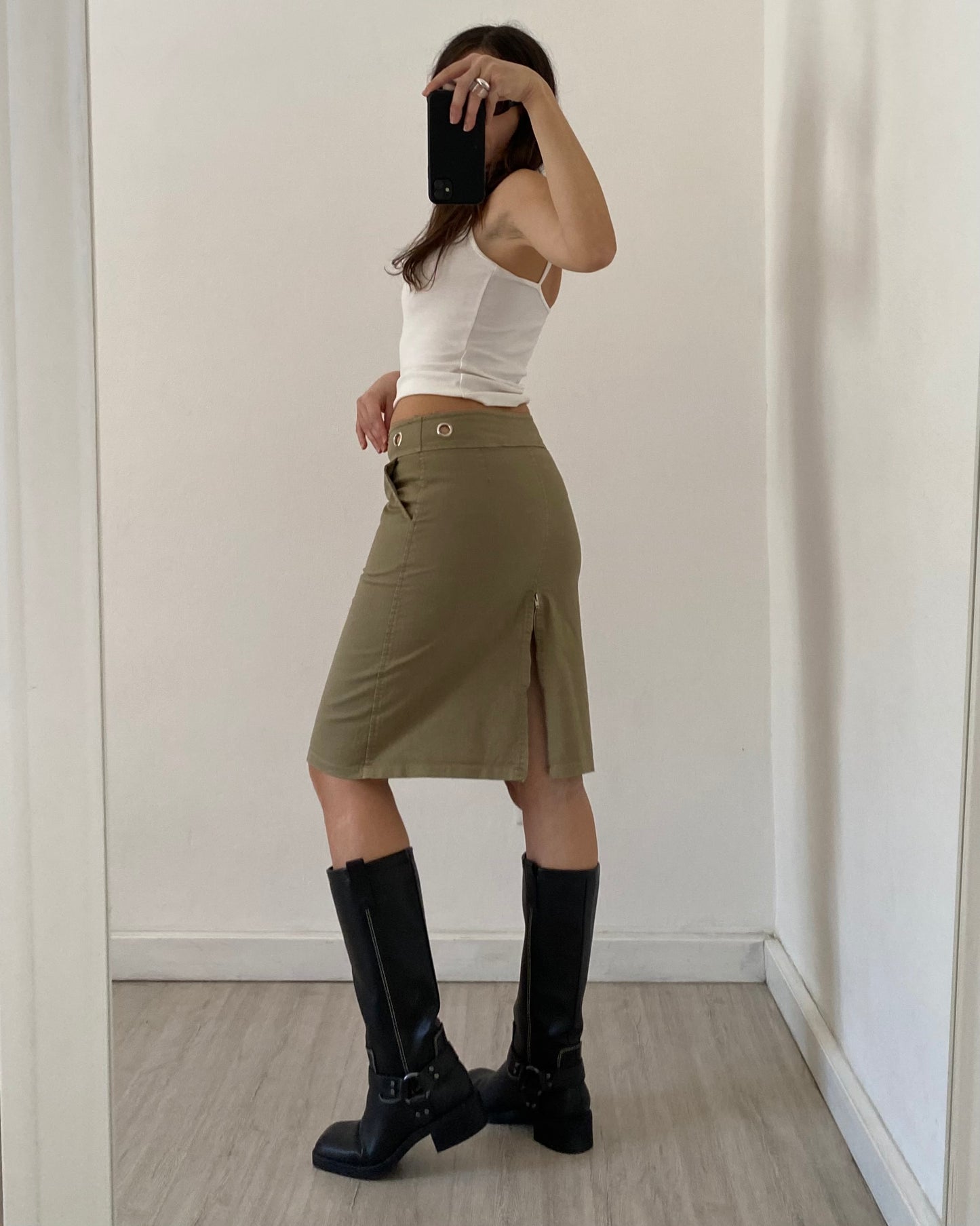 Midi skirt with grommets