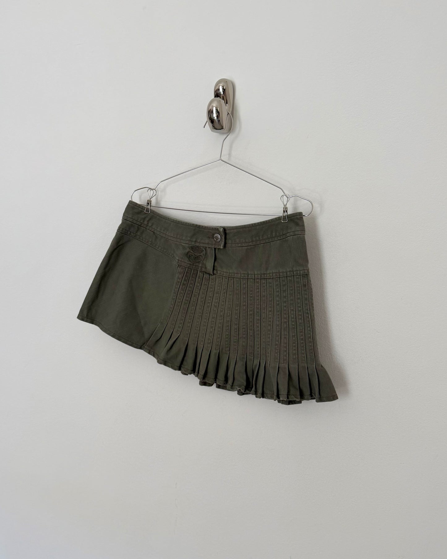 00s pleated mini skirt