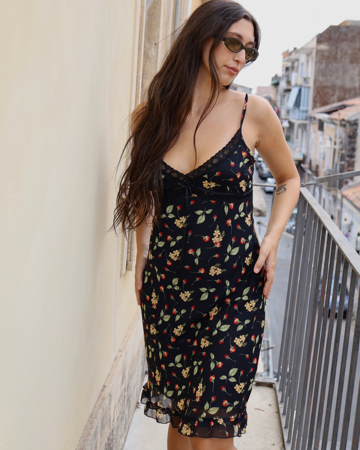 Vintage ditsy floral midi dress