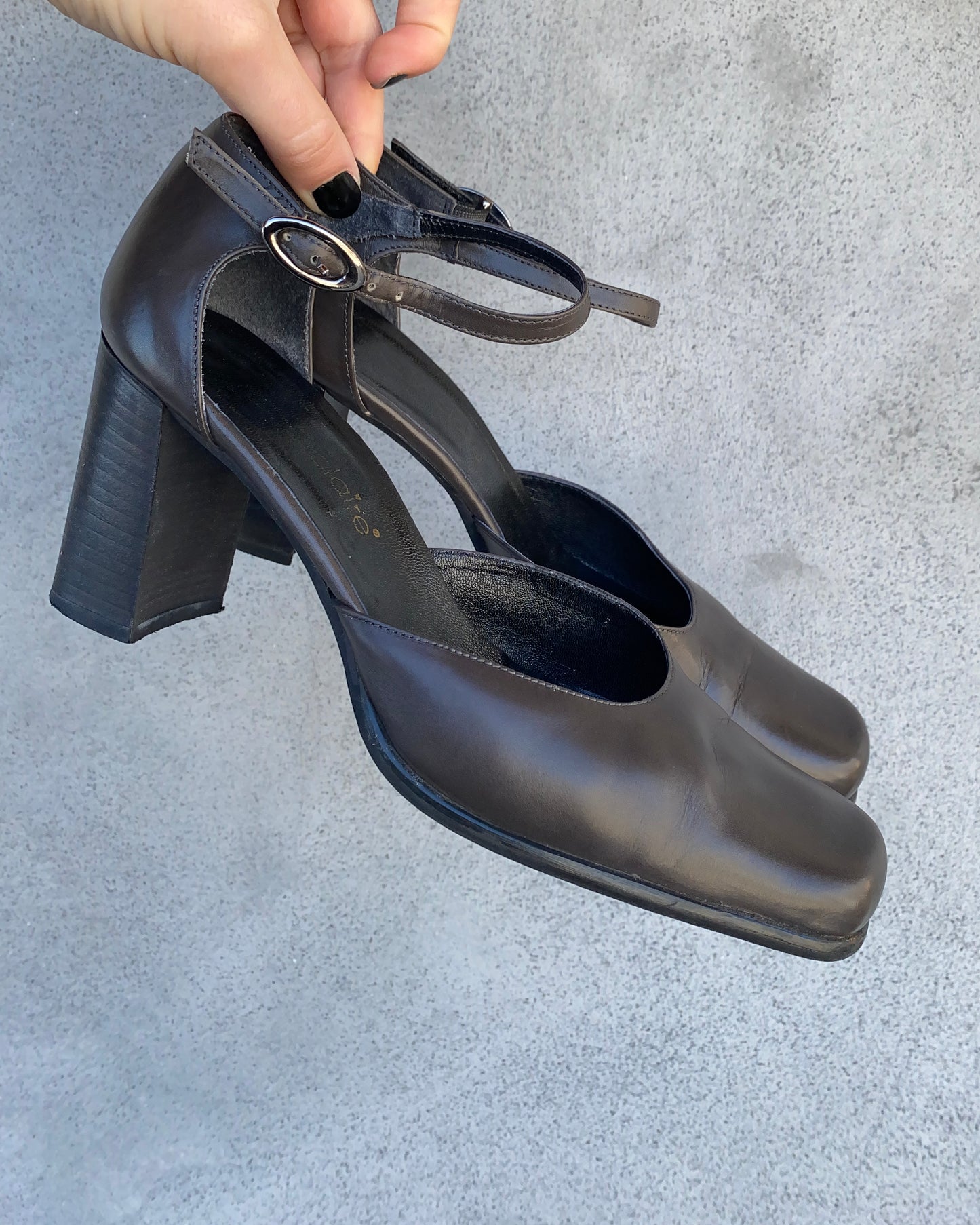 Leather mary jane shoes