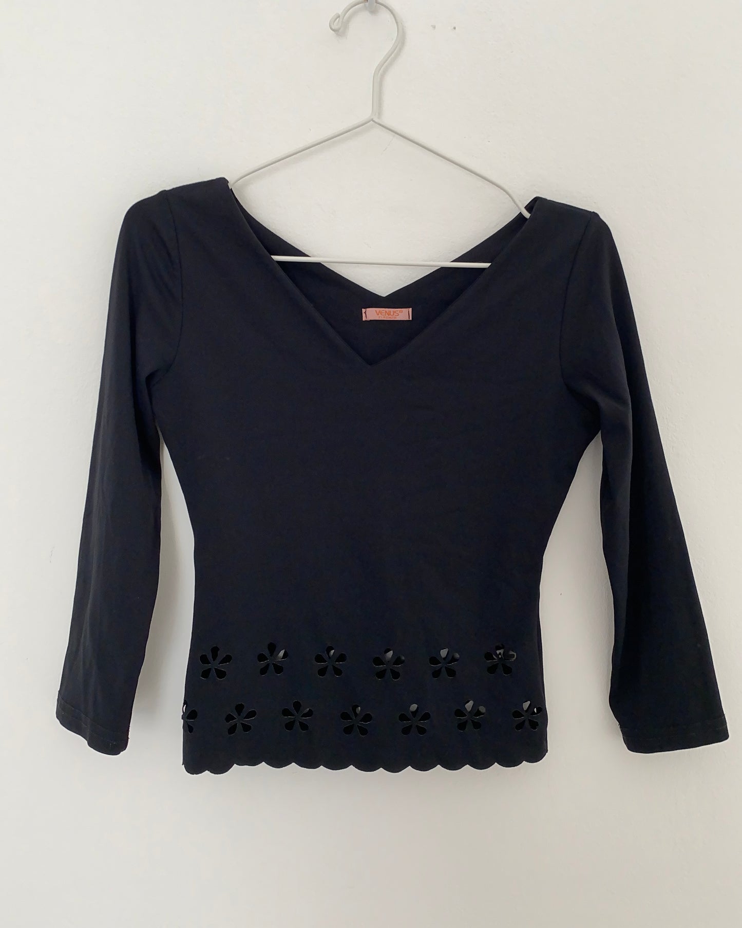 Long sleeves cut out top