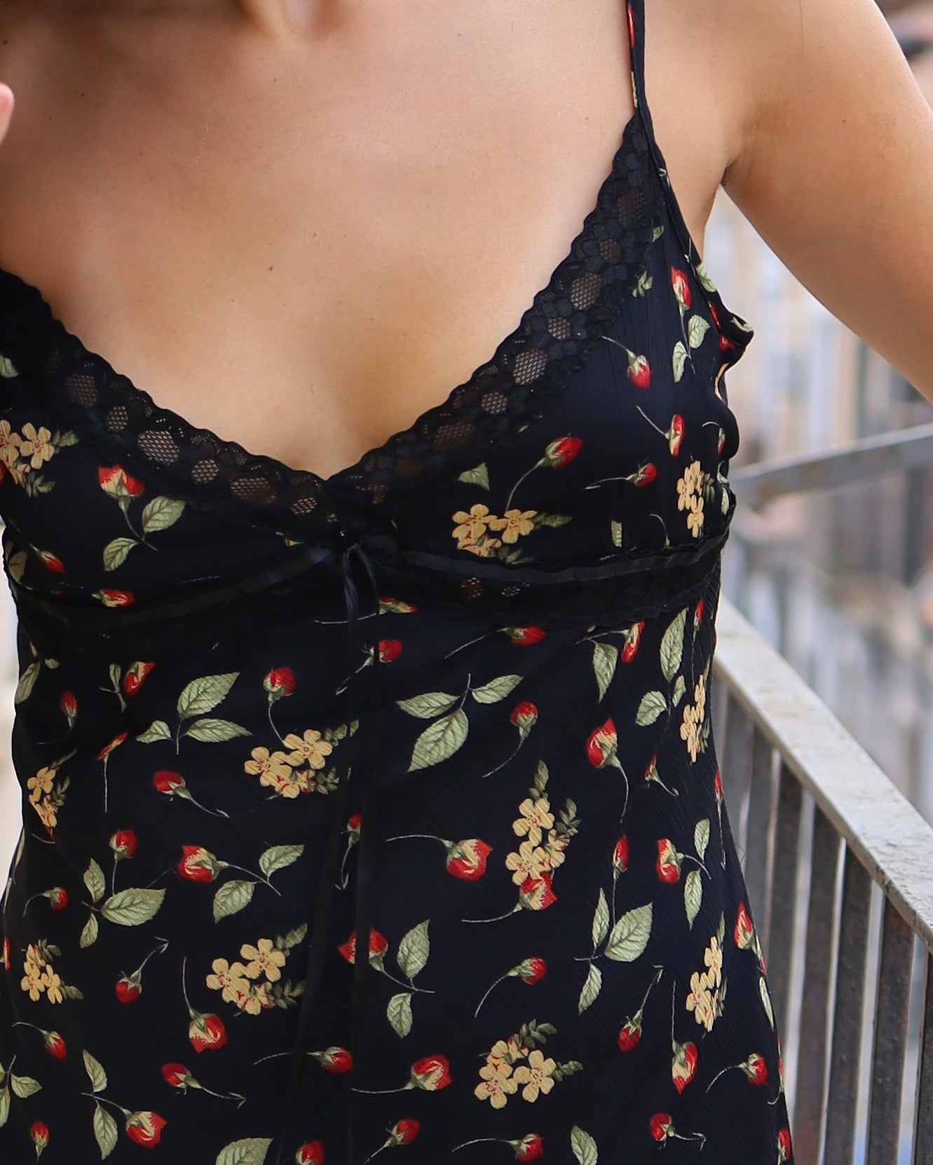 Vintage ditsy floral midi dress